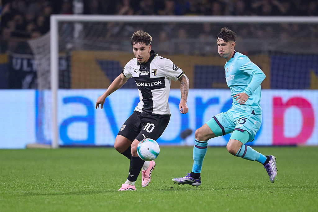 Bernabè mentre prova a liberarsi della marcatura di Miranda (Getty Images)