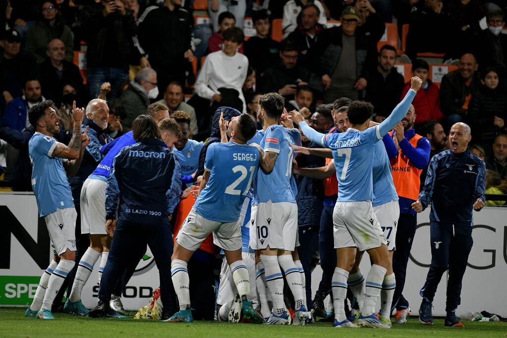 Il comunicato della società dopo le parole di Mourinho sul gol di Acerbi in Spezia-Lazio (Getty Images)