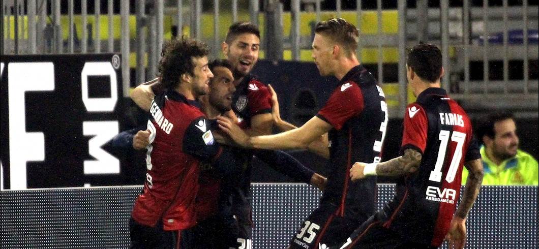 Copertina: Doppio ribaltone al Sant'Elia ma quello vincente è tutto di Farias: Cagliari-Sassuolo 4-3