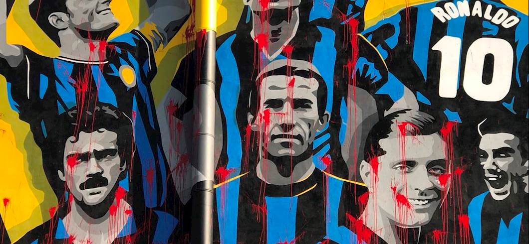 Copertina: Inter, vandalizzato il murales commemorativo per i 110 anni del club. Le foto