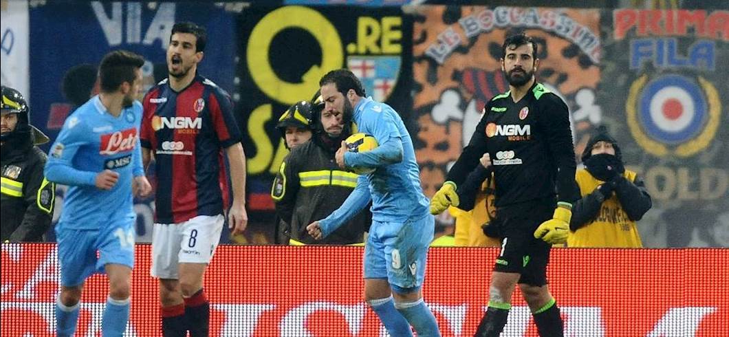 Copertina: Napoli-Bologna, dalla stagione scudetto ai grandi debutti