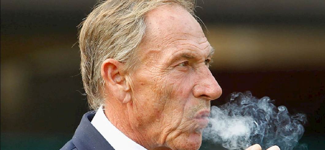 Copertina: Zeman compie 69 anni: il tecnico del 4-3-3 all'attacco, sia dentro che fuori dal campo