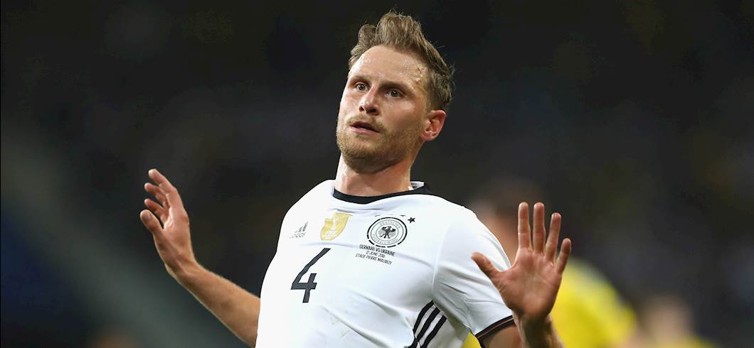 Copertina: Juventus, problemi in difesa per Allegri: Howedes fuori un mese