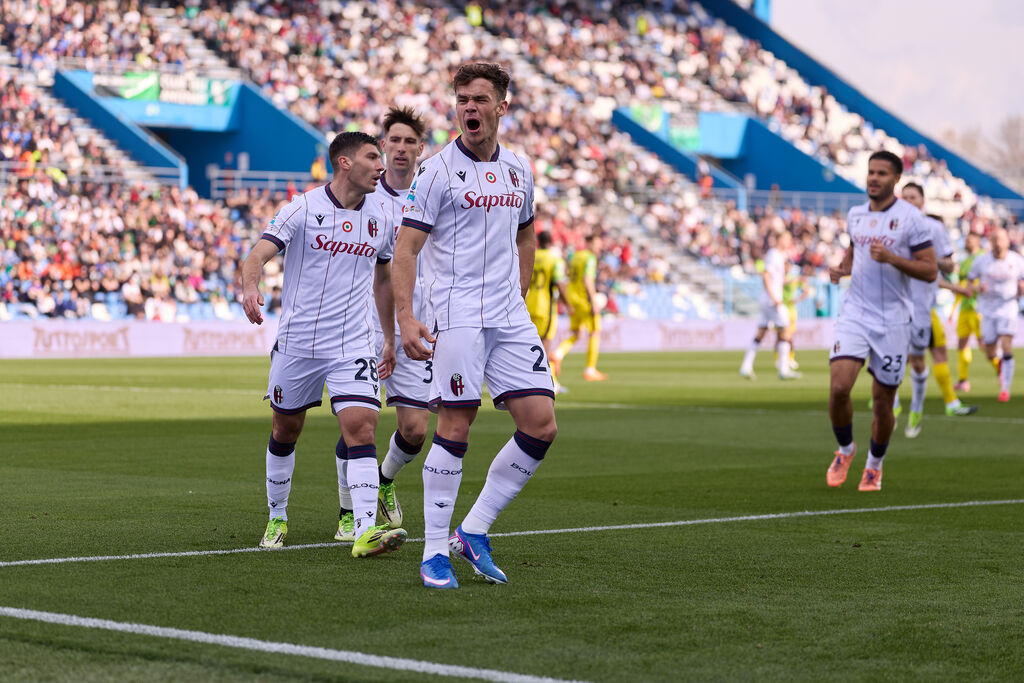 Dallinga segna il gol da tre punti nel derby col Sassuolo (Getty)