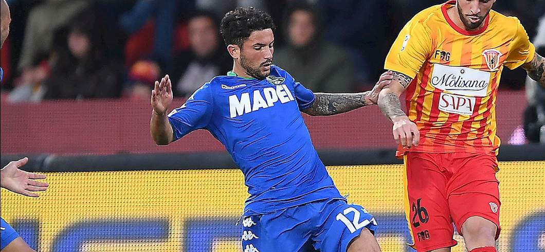 Copertina: Il Sassuolo attende la Roma, news per il fantacalcio: dubbio Adjapong, problemi per Goldaniga, Sensi e Lemos