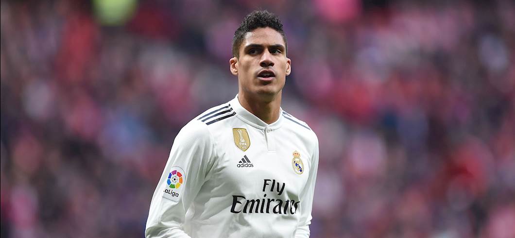 Copertina: Real Madrid, Varane al Manchester United? Spunta un indizio social