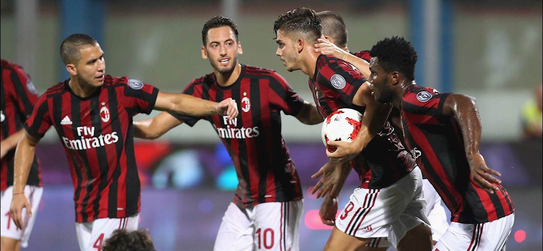 Copertina: Pronostici, Milan-Cagliari: i nostri consigli per le scommesse.  Diavolo con l’entusiasmo a mille, a San Siro arrivano i sardi di Rastelli con nulla da perdere 