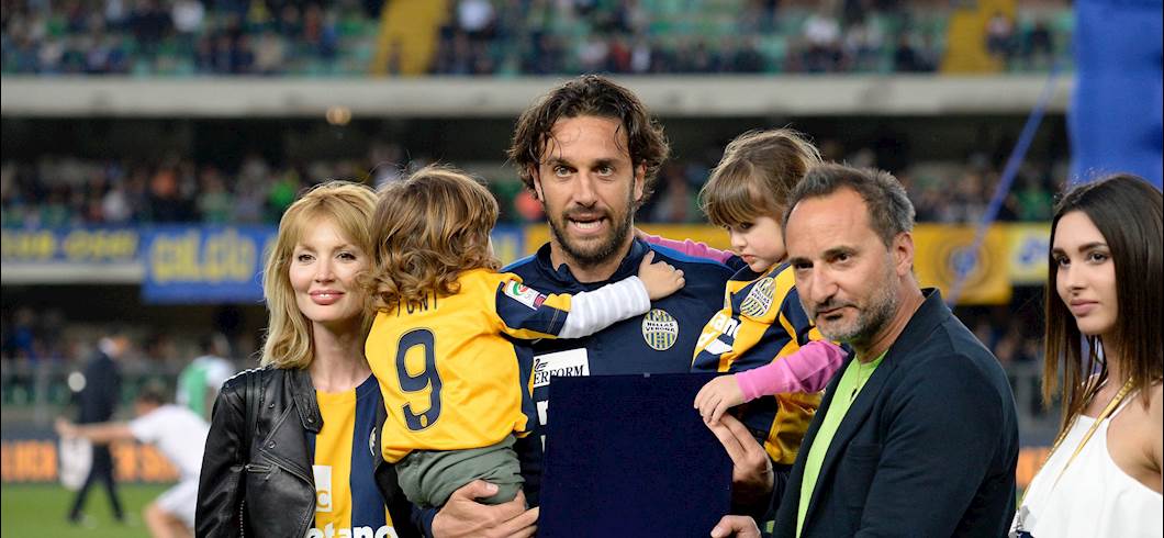 Copertina: Verona, il presidente Setti e Toni aggrediti ad Avellino prima del match di Serie B