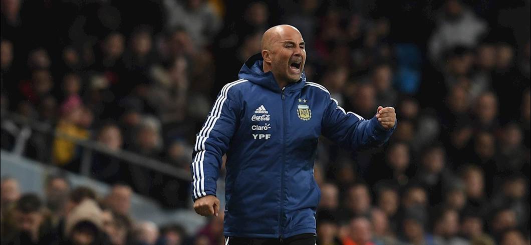 Copertina: Russia 2018, trema l'Argentina: il c.t. Sampaoli accusato di abusi sessuali, rischia l'esonero