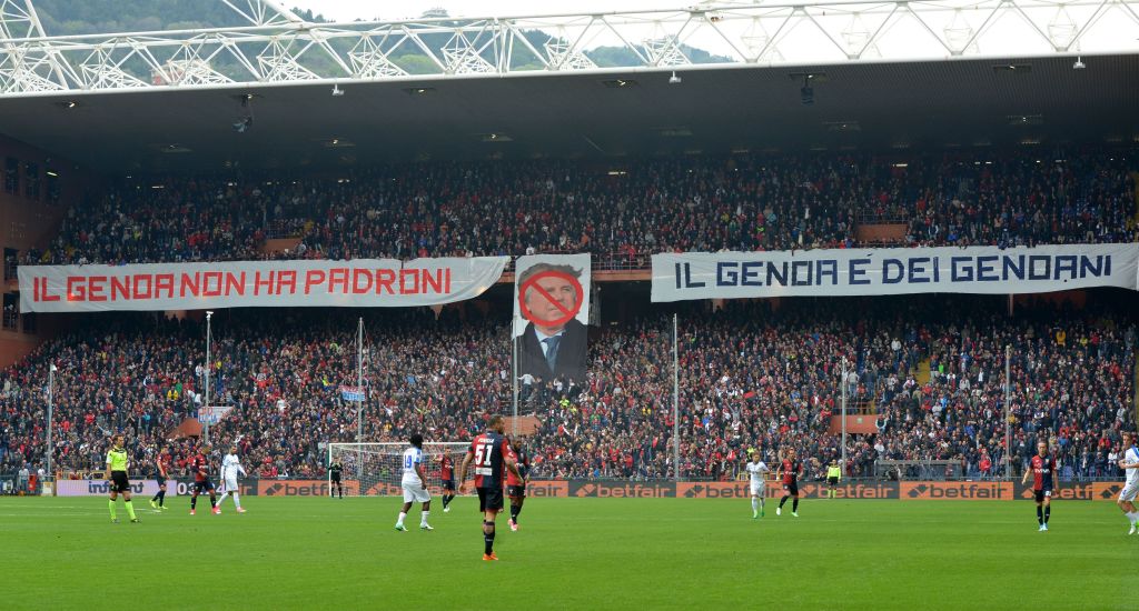 Una delle contestazioni dei tifosi del Genoa a Preziosi (Getty Images)