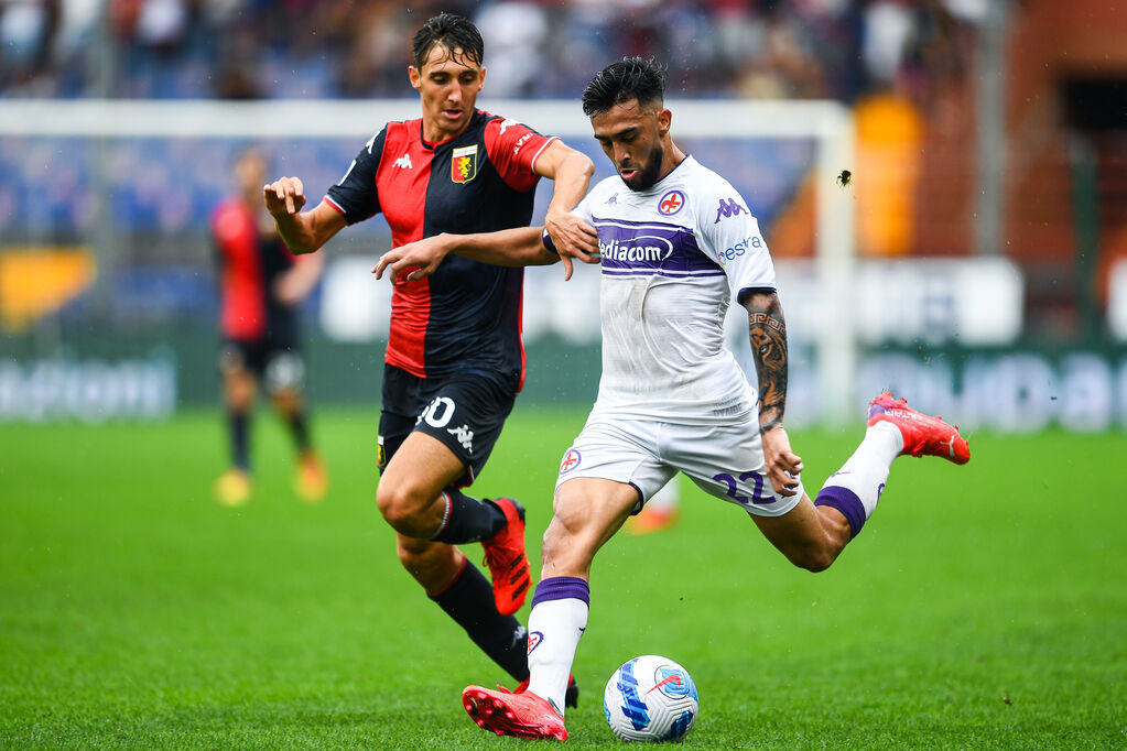 Fiorentina, Nico Gonzalez contrastato da Cambiaso (Getty)