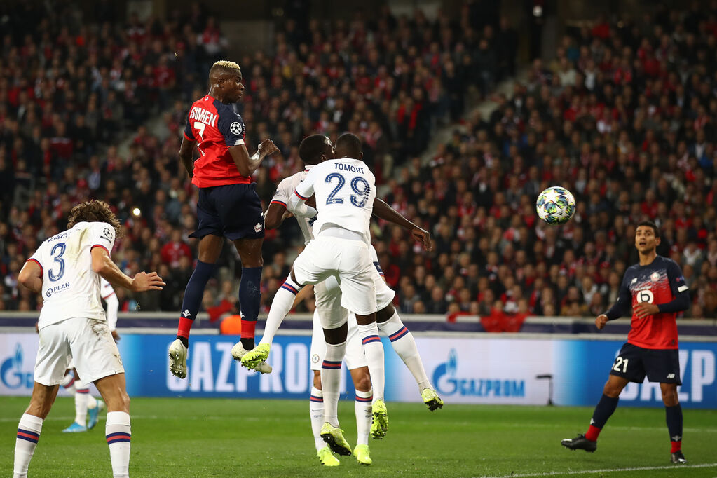 Le doti fisiche, come si vede, non mancano: Osimhen può letteralmente decollare (Getty).