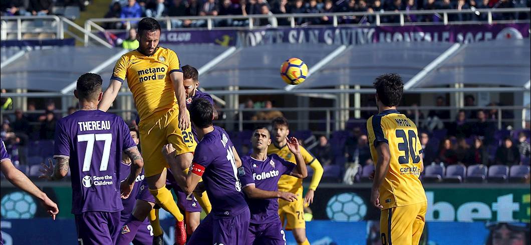 Copertina: Fiorentina disastrosa, il Verona colpisce due volte con Kean e salva Pecchia: 4-1 al Franchi