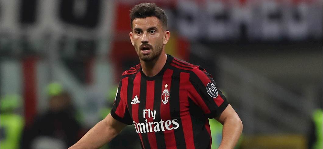 Copertina: Milan, tegola Musacchio e Calhanoglu: entrambi out col Betis Siviglia per infortunio!