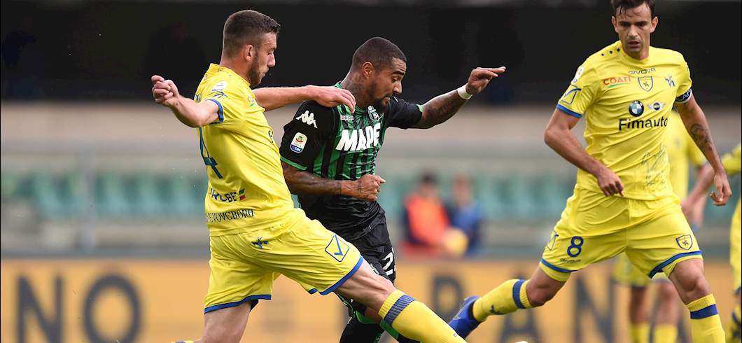 Copertina: Chievo-Sassuolo 0-2: poche emozioni, la decidono Di Francesco e un autogol