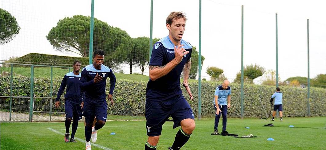 Copertina: Lazio, due giorni di riposo: con la Fiorentina senza Parolo. Marchetti e Biglia, le ultime