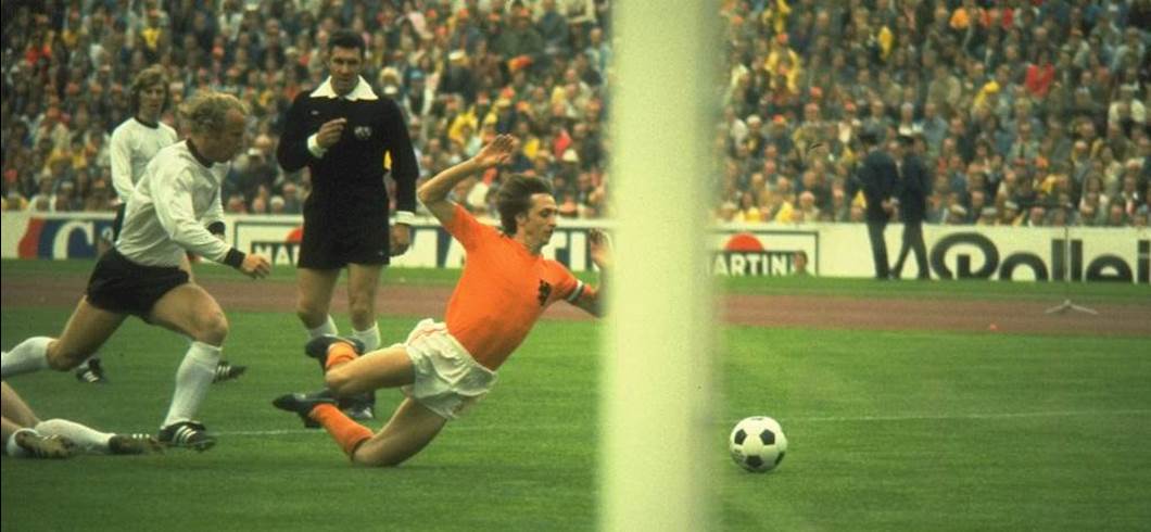 Copertina: MEMENTO - Olanda e Germania Ovest del mondiale 1974. La finale “rock”