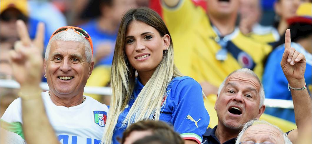 Copertina: Ritiro Cassano, le verità di Carolina: "Antonio non voleva stravolgere la vita a me e ai bimbi"