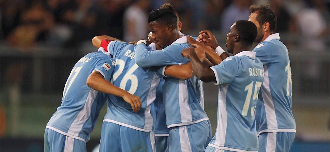 Copertina: Lazio cooperativa del gol: già 9 marcatori diversi, nessuno come lei. L'Inter è Icardi+Perisic-dipendente