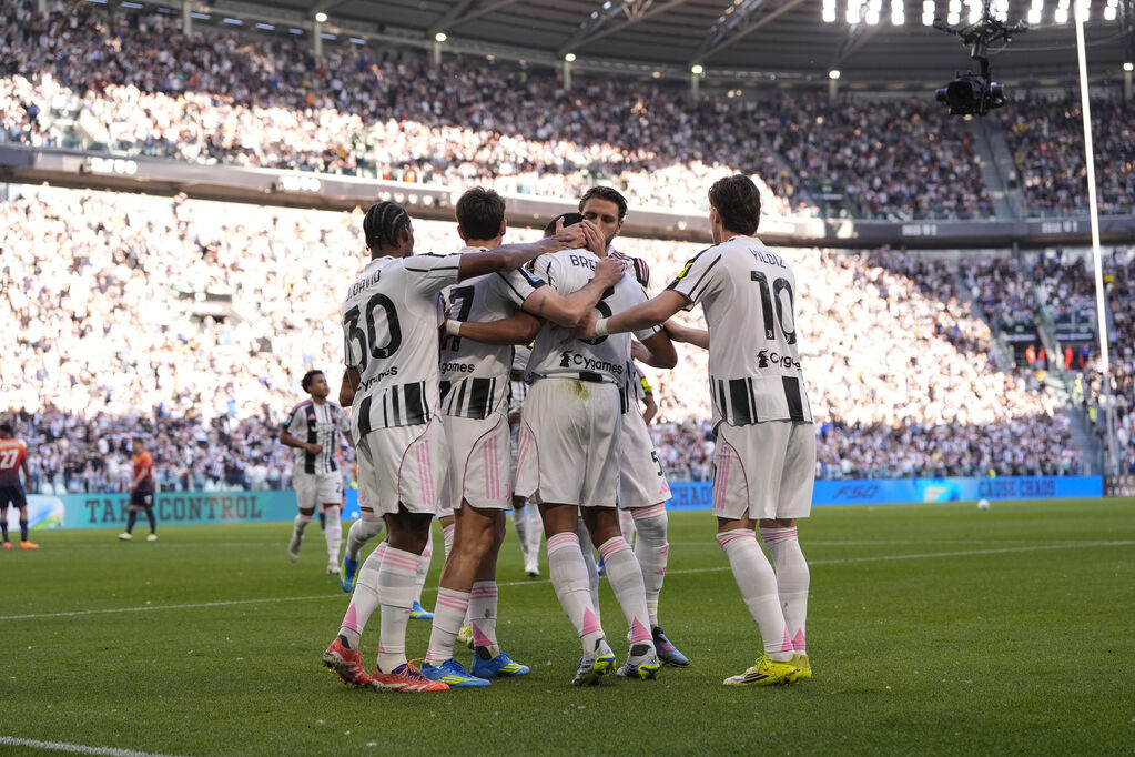 Bremer e McKennie segnano, Di Gregorio para: 2-0 della Juventus sul Genoa (LaPresse)