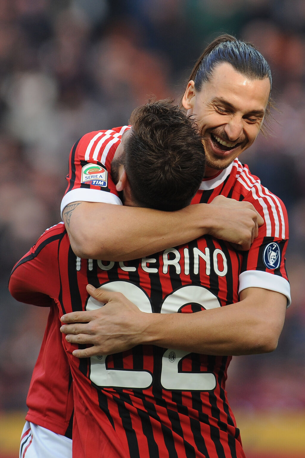 Ibra abbraccia Nocerino, la strana coppia del 2010/2011 (Getty)