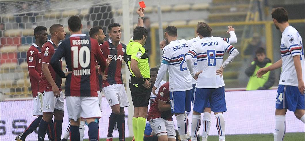 Copertina: Il Bologna è uno spettacolo! Verdi, Mbaye e Okwonkwo siglano il tris che abbatte il Doria. Al Dall'Ara è 3-0