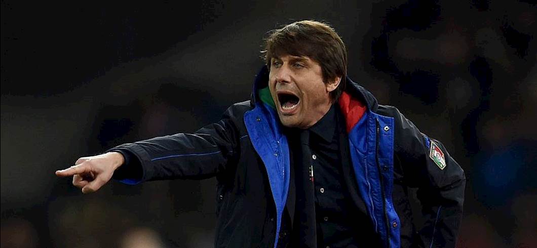Copertina: Conte è a Londra: domani firma con il Chelsea? Valencia rassegnato