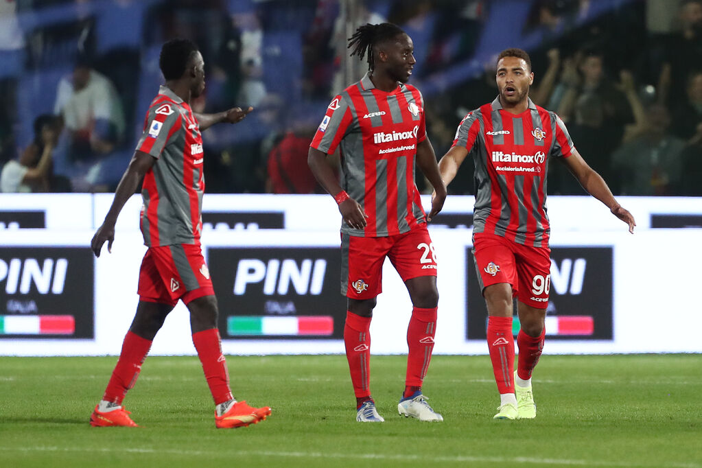 Dessers esulta dopo il gol dell'1-1 (Getty).