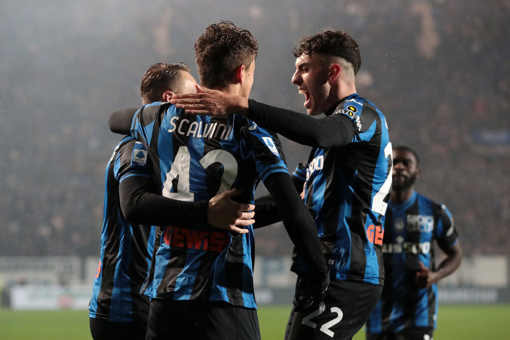 Atalanta - Salernitana 8-2, Scalvini esulta dopo il suo gol (Getty)
