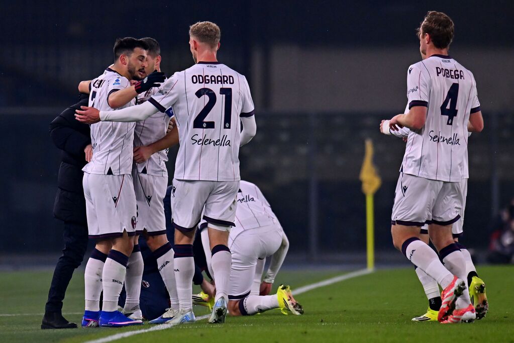 Verona - Bologna 2-3, Orsolini esulta dopo il gol del provvisorio 1-1 (Getty)