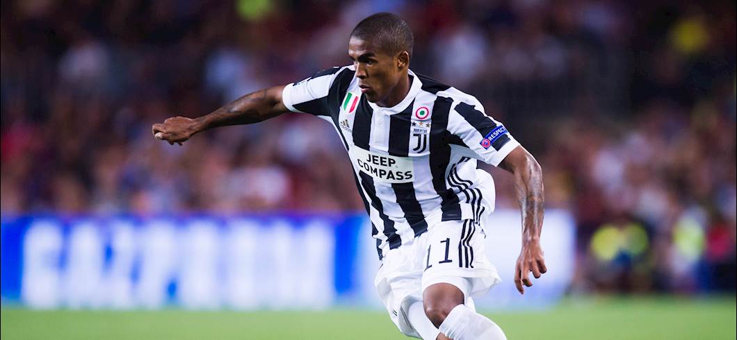 Copertina: Juventus, direzione Fiorentina: le ultime su Douglas Costa, Khedira, Rugani, Barzagli e Dybala