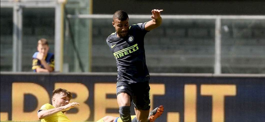 Copertina: La ditta Icardi - Perisic timbra il cartellino: l'Inter batte il Chievo 2-1 con brivido finale