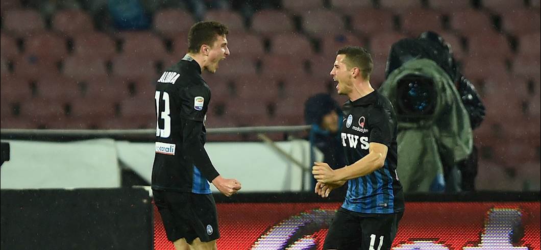 Copertina: Caldara d'oro: l'Atalanta ammutolisce il San Paolo, Napoli piegato da una doppietta del difensore