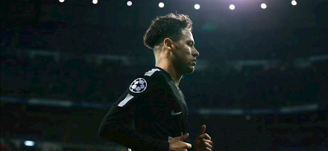 Copertina: Neymar, infortunato alla caviglia, balla su una gamba sola: il video. E il Psg?