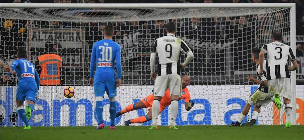 Copertina: La Rai risponde al Napoli: "Telecronisti equilibrati, ogni critica è strumentale"