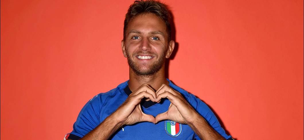 Copertina: Momento d'oro per Criscito: un capitano della Nazionale di casa Genoa dopo 100 anni