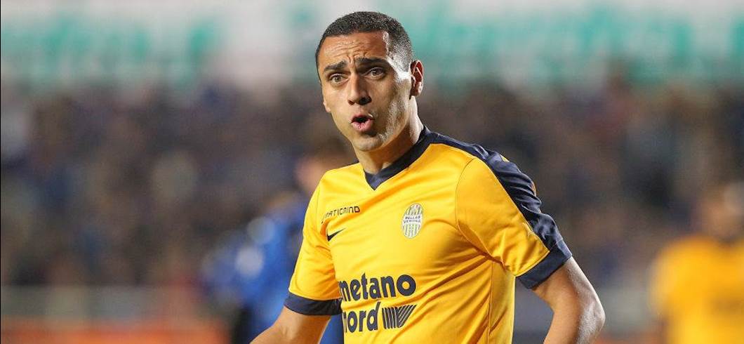 Copertina: Hellas Verona, Franco Zuculini in gruppo. A parte Bessa, Romulo e Buchel 