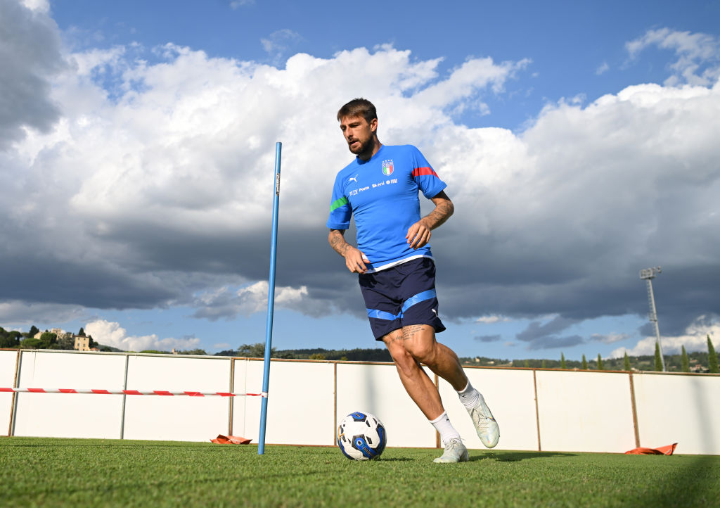 Acerbi si allena con la maglia dell'Italia (Getty Images)