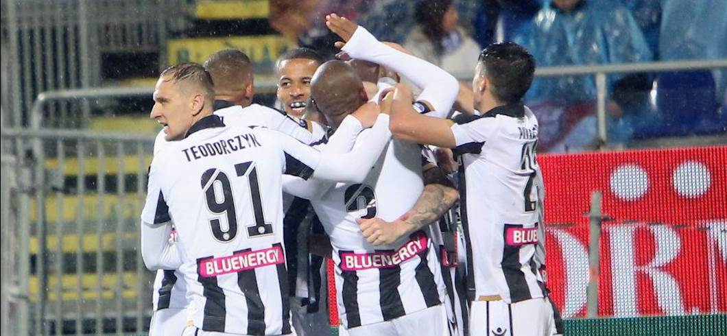 Copertina: Cagliari-Udinese, 1-2: tabellino, voti, assist e pagelle per il fantacalcio