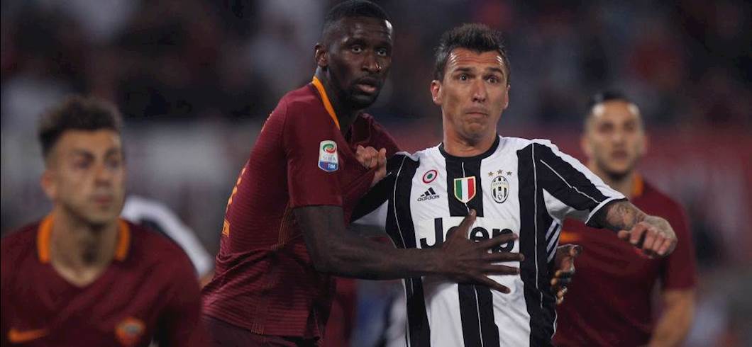 Copertina: La Roma festeggia la "Signora": 3-1 e Scudetto rimandato