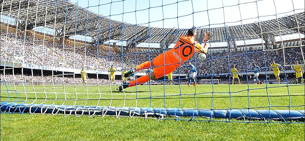 Copertina: Sorrentino ferma Mertens dopo un anno, per lui terzo +3 su rigore: media voto del 6.29!