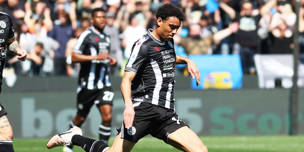 Copertina: L'Udinese imbriglia il Como: pareggino per Fabregas in attesa della Juve