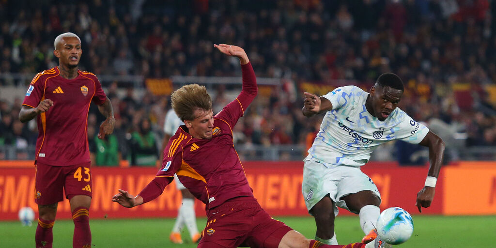 Copertina: Inter, un solo allenamento verso Napoli: le scelte di Chivu