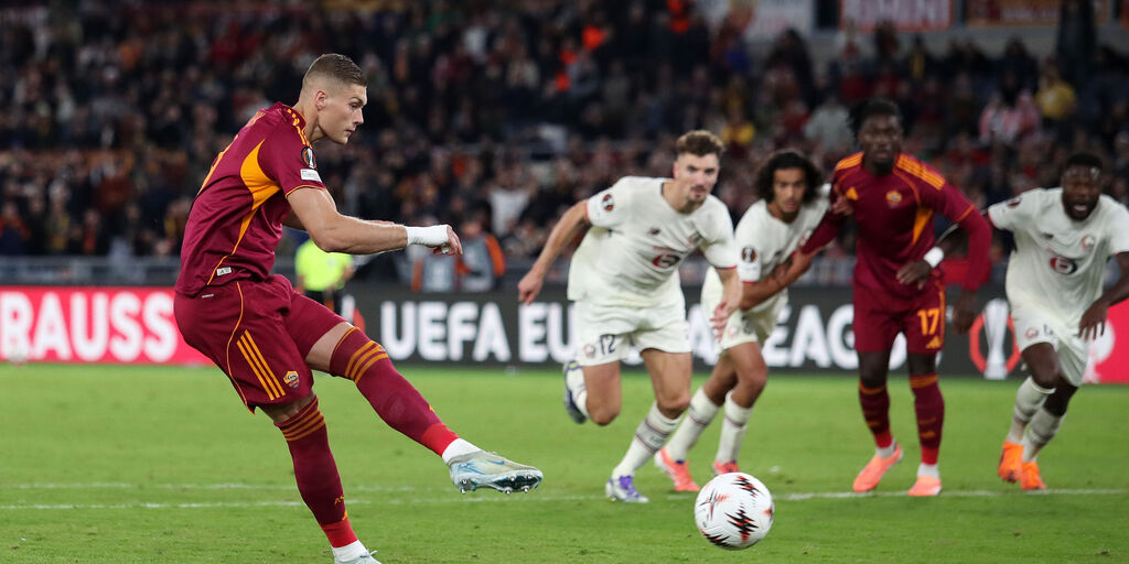 Copertina: Roma, Dovbyk: "I due rigori sbagliati? Mi pento di non aver tirato il terzo"