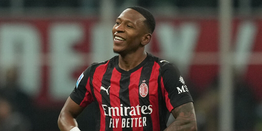 Copertina: Milan, Estupinan in uscita: c'è l'Aston Villa