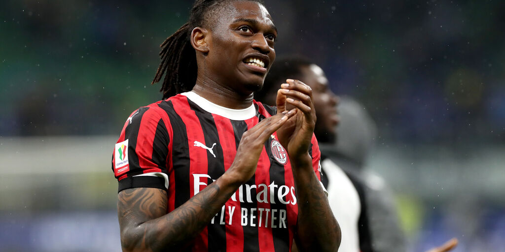 Copertina: Calciomercato Milan: addio Leao, intrigo Nico Williams