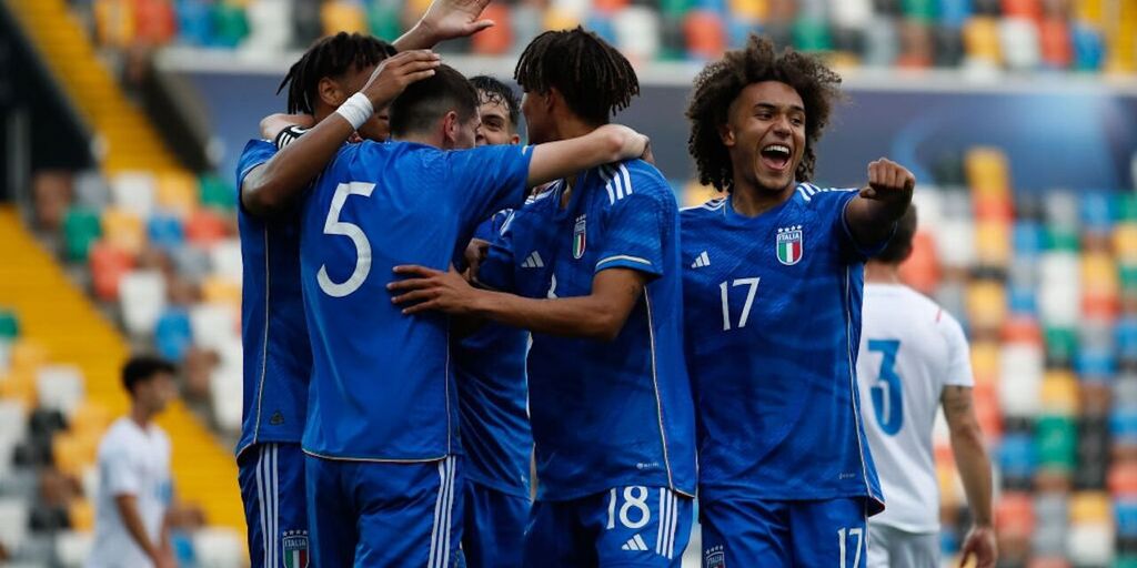 Copertina: Italia Under 21, vittoria in rimonta contro il Montenegro