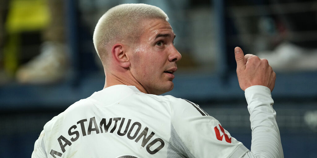Copertina: Fiorentina, in Spagna sono sicuri: viola su Mastantuono