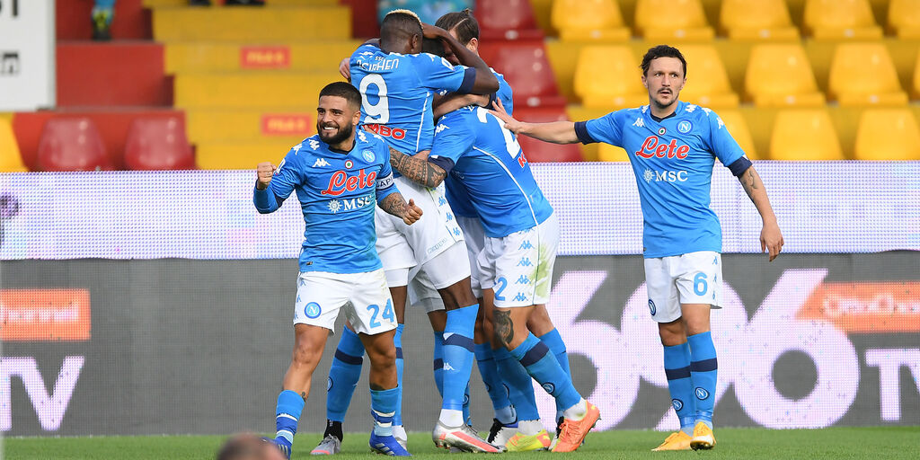 Copertina: Napoli, tutti negativi i tamponi. L'annuncio del club