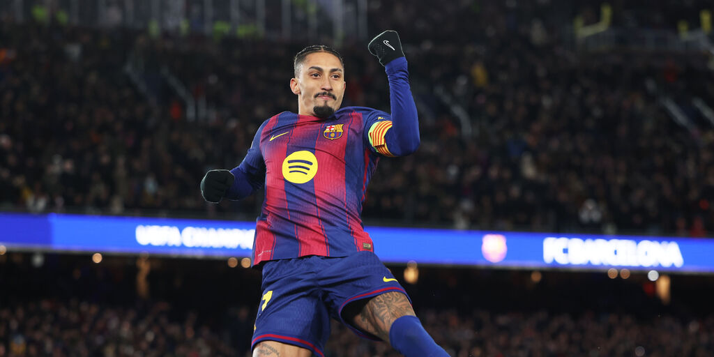 Copertina: Rimonta con poker per il Barcellona: blaugrana diretti agli ottavi di finale